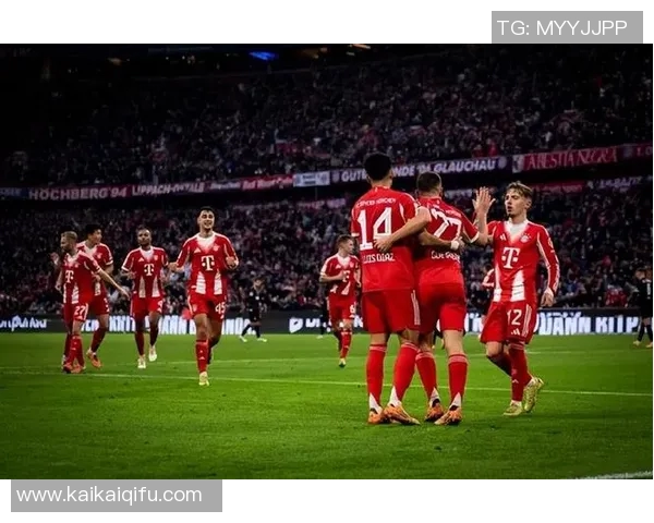 足坛最新动态：拜仁继续不败领跑，曼城绝杀对手，巴萨与AC米兰双双登顶